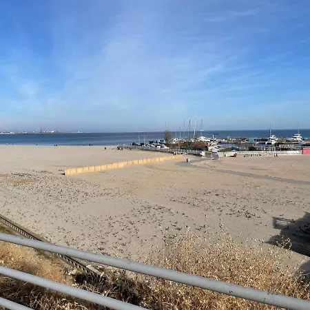 La Famiglia ホームステイ エフォリエ・ノルド