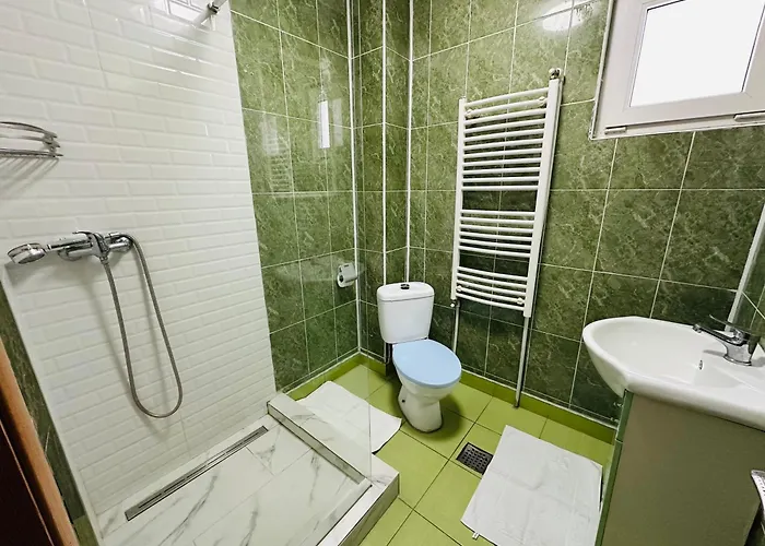 La Famiglia בית אירוח אפורי נורד