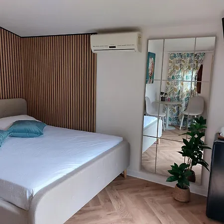 Habitación en casa particular La Famiglia Eforie Nord